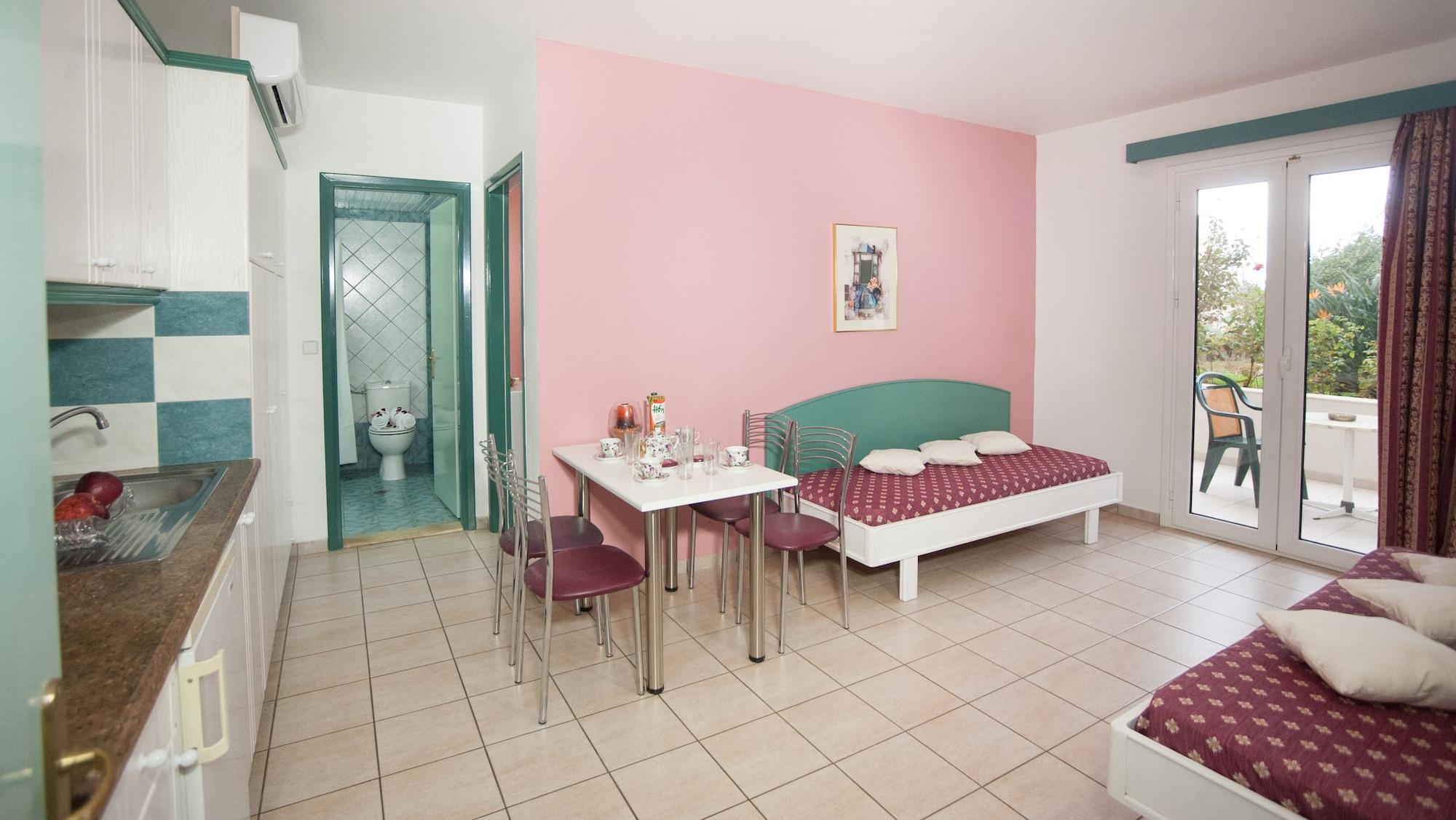 Theoni Apartments 말리아 외부 사진