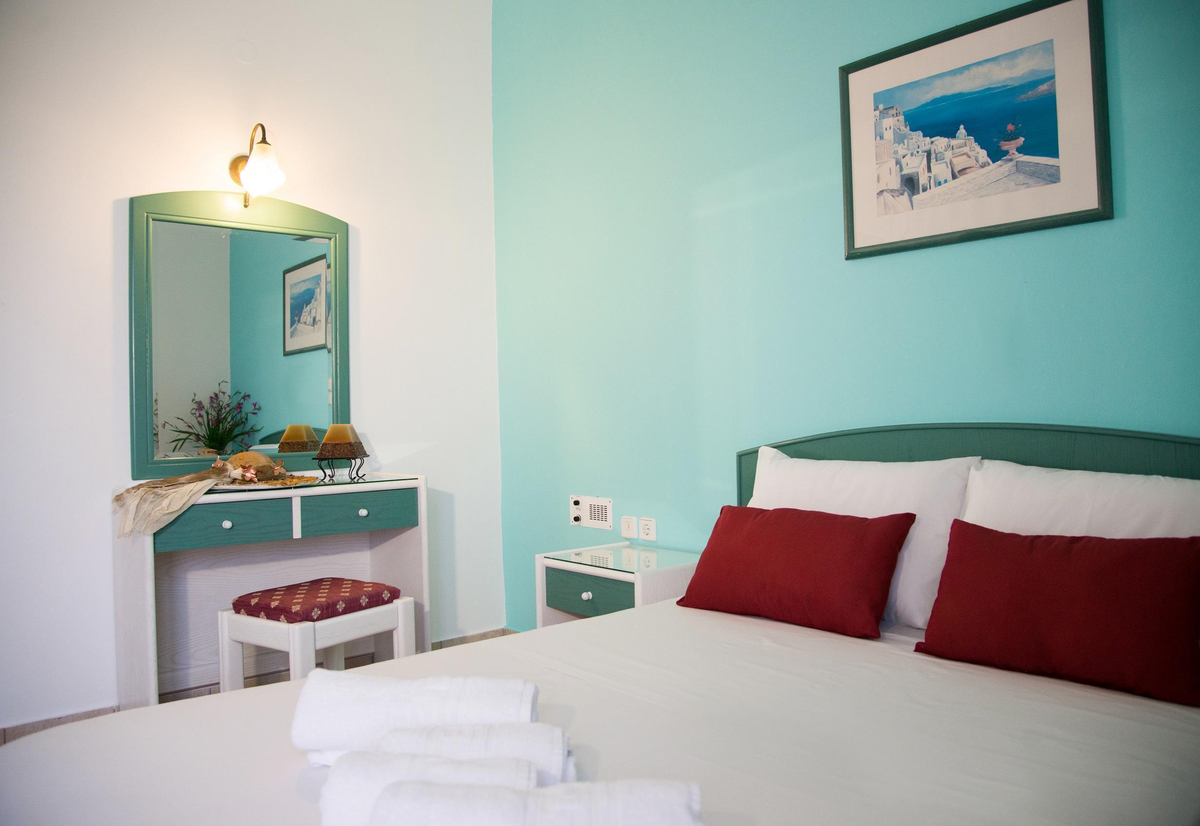 Theoni Apartments 말리아 외부 사진