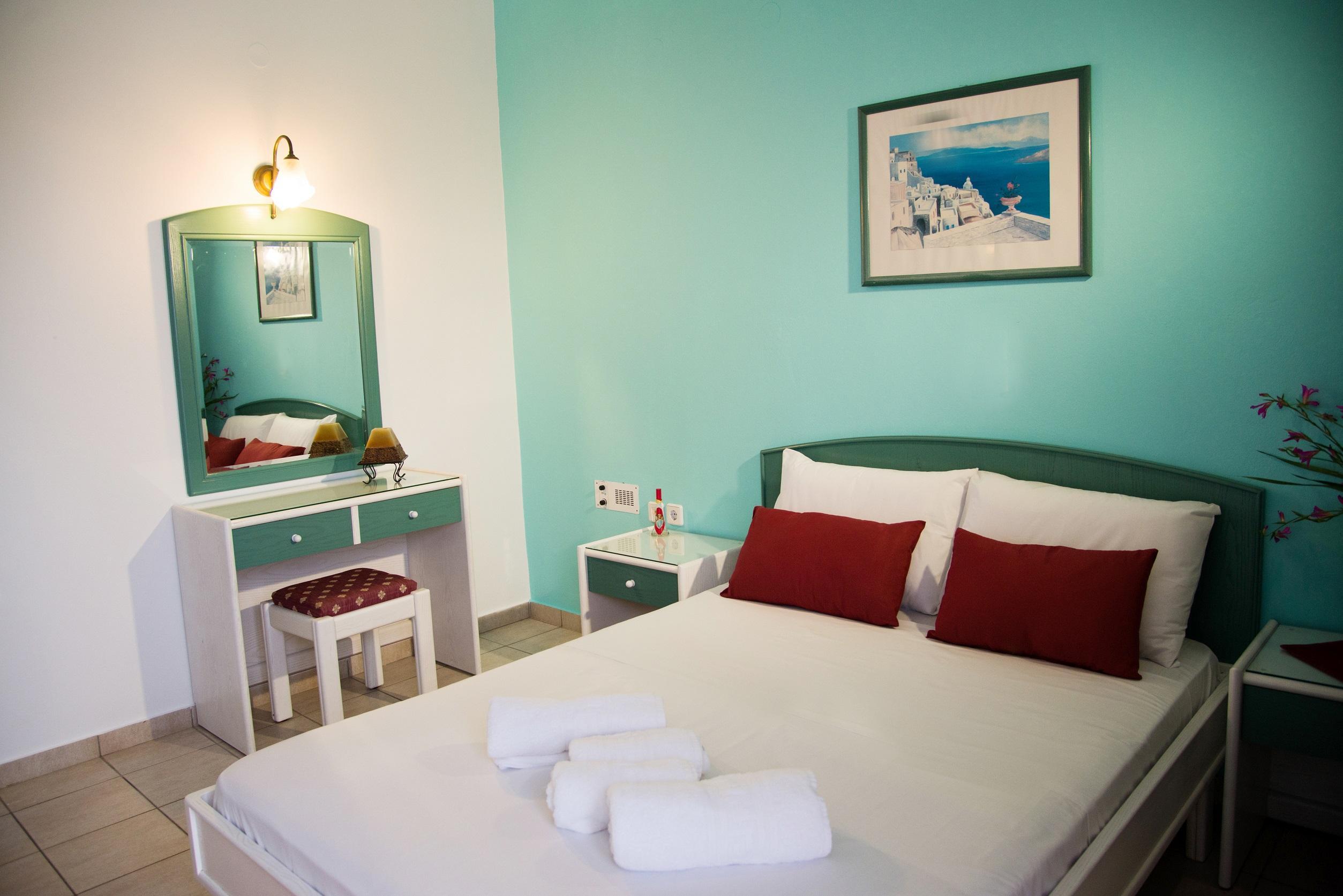 Theoni Apartments 말리아 외부 사진