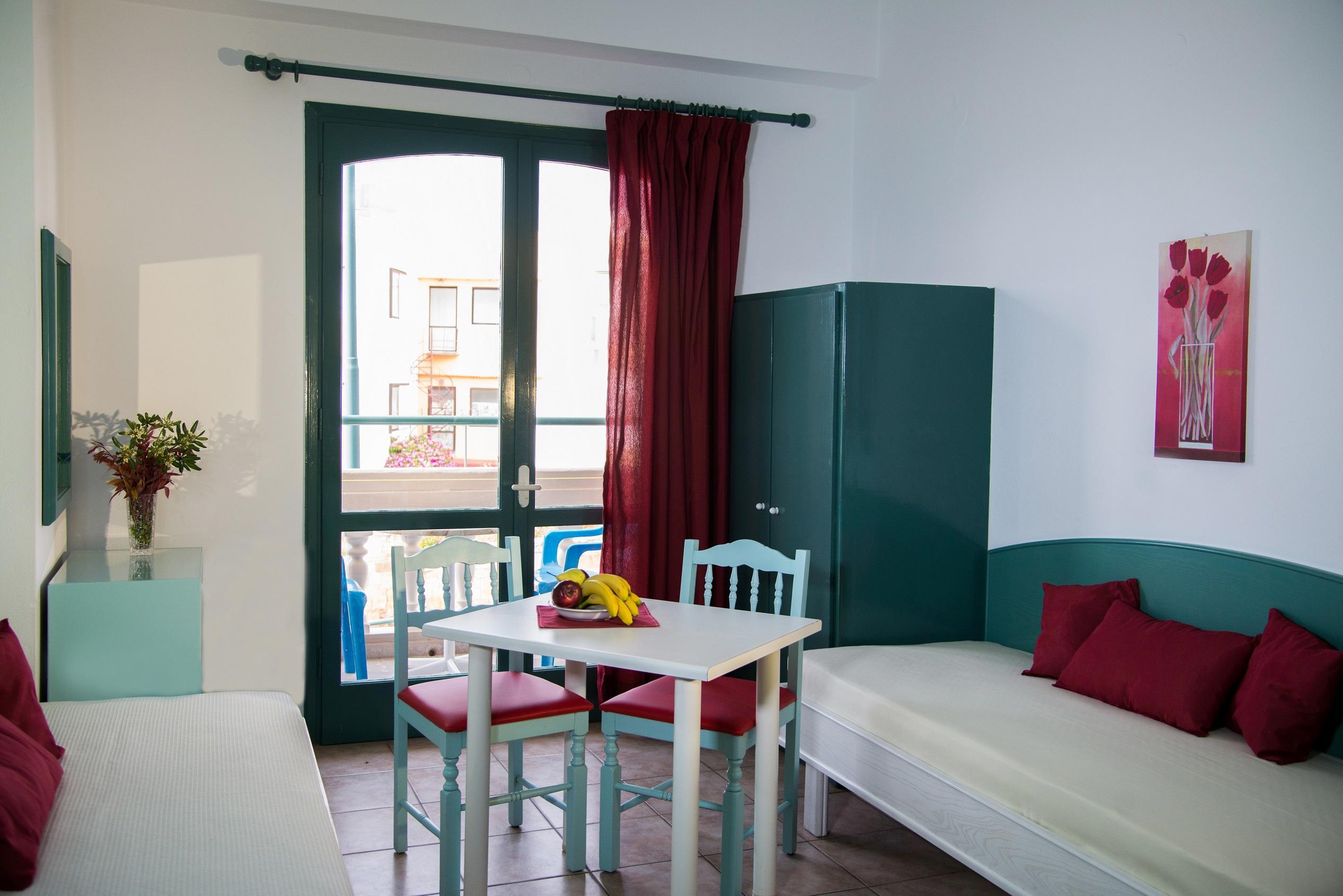 Theoni Apartments 말리아 외부 사진