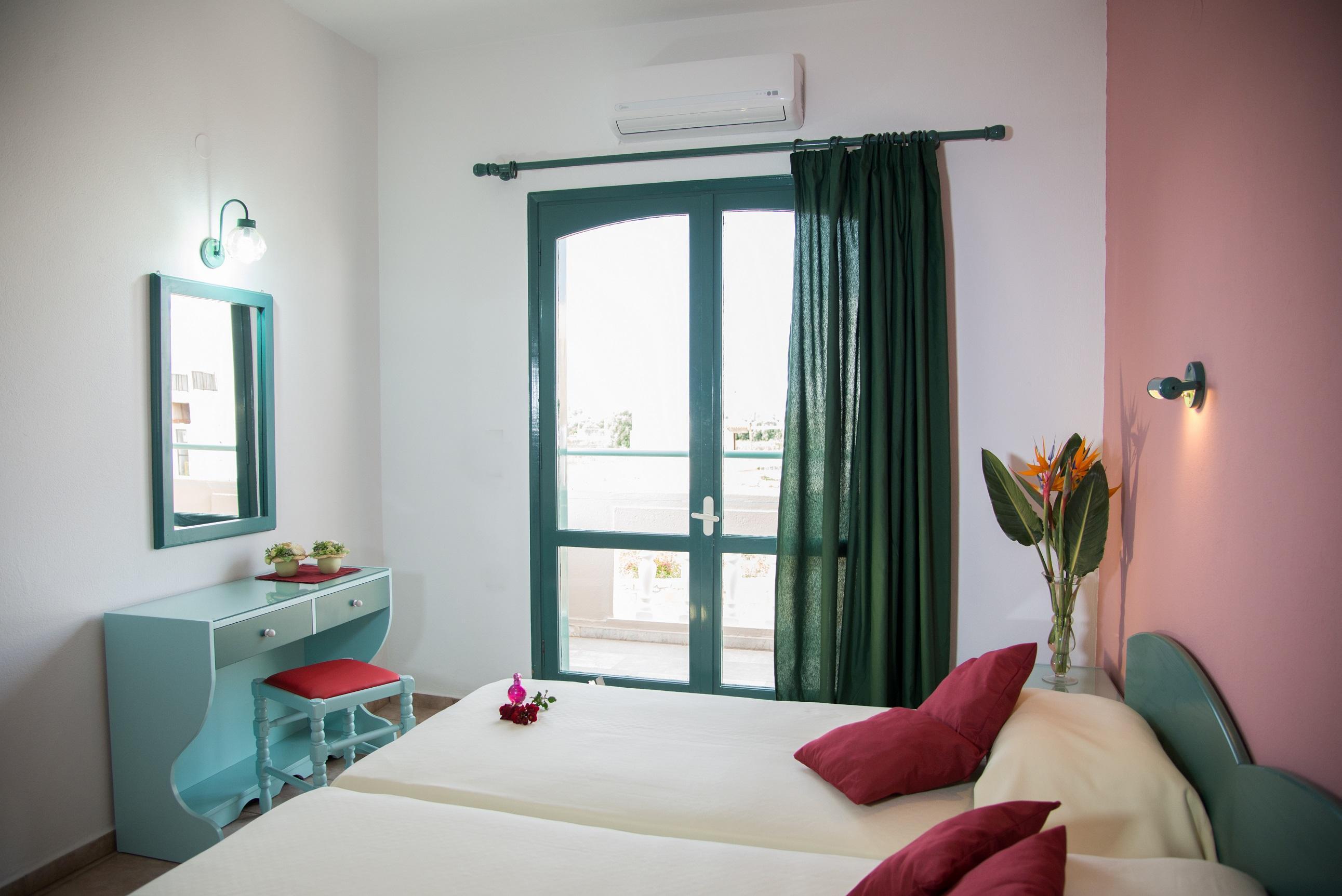 Theoni Apartments 말리아 외부 사진