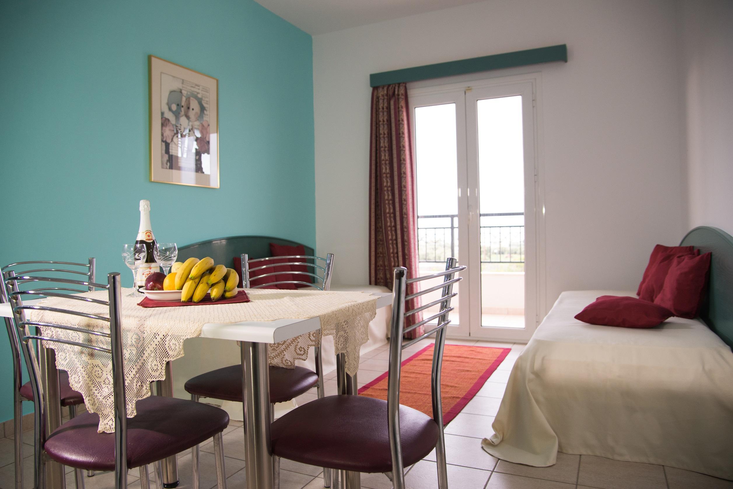 Theoni Apartments 말리아 외부 사진